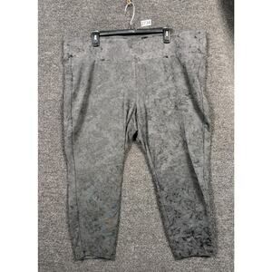 Torrid Pixie Jegging Capri Pants Women Size 3 (22-24) Gray Floral High Waistband